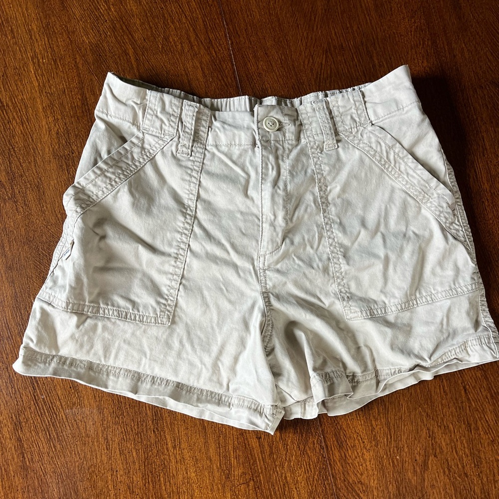 Magellan Outdoors Women's Light Tan Cargo Shorts